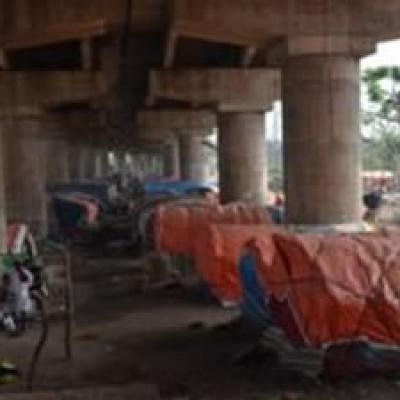 Wm Temporary Shelters Under The Via Duct 300x164.jpg